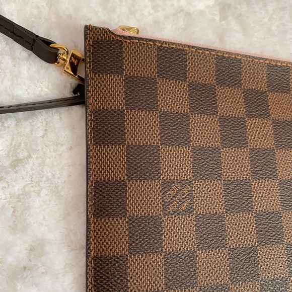 SOLD! Authentic Nevefull MM Pouch. - Picture 7 of 11